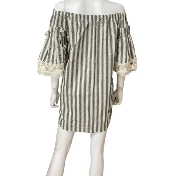 Umgee Striped Linen Crochet Off Shoulder Dress
New - Picture 5 of 9